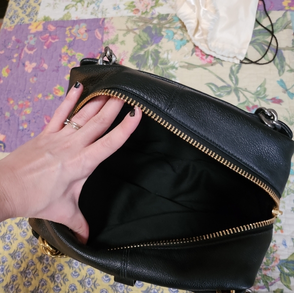 Rebecca Minkoff Edie Maxi Top Zip Shoulder - Picture 3 of 5